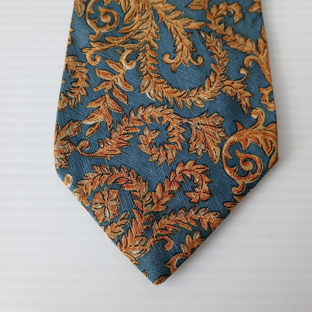The Metropolitan Museum Of Art Masterworks Collection Tie 100% Silk